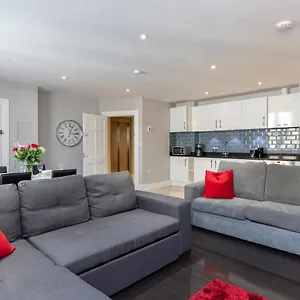 Deluxe Of Apartment London