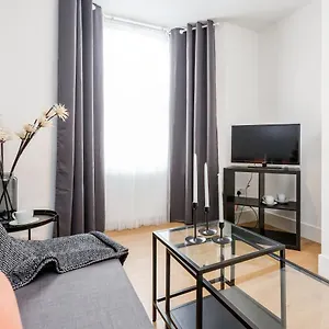 Excel Serviced Apartments: Central Convenience Apartment London