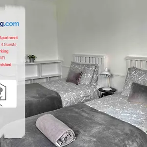 Netley Village Apartment: Serviced With Free Wi-fi In Southampton Apartment Hamble-le-Rice